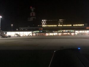 Night flight lesson, do you dare to try it? Cirrus SR20 G3