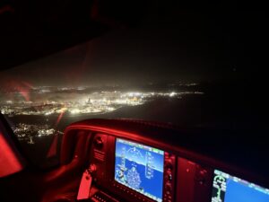 Night flight lesson, do you dare to try it? Cirrus SR20 G3