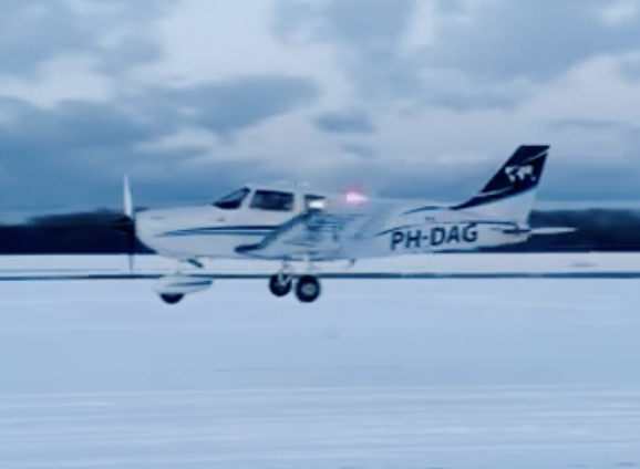 Piper Archer III DLX